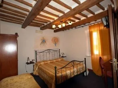 Hotel Leonardo Pisa 3*,