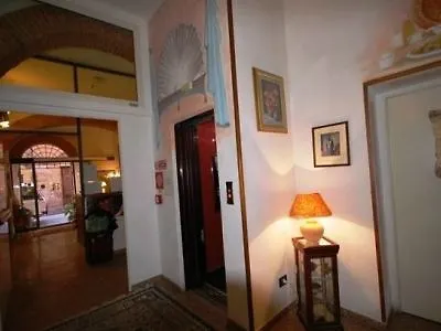 Hotel Leonardo Piza